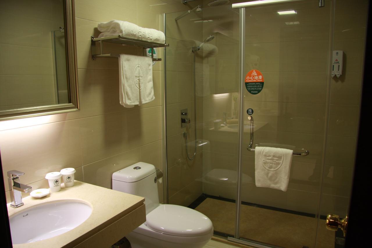Greentree Inn Shanghai Expo Site South Yanggao Road Subway Station Express Hotel Exterior foto